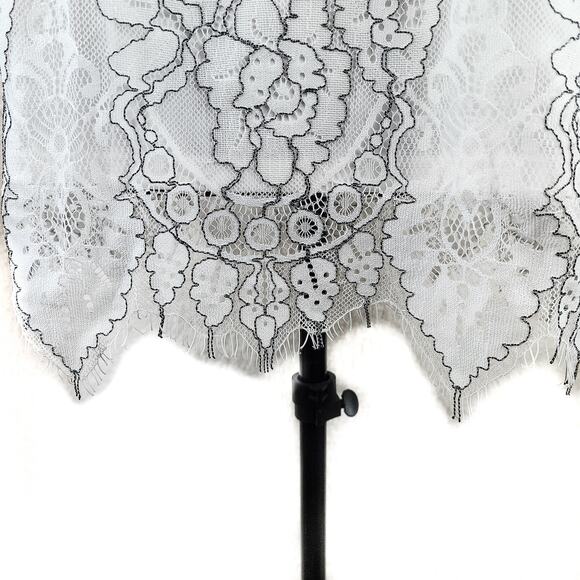 APT. 9 Sleeveless Top Medium Size Women's White Floral Printed Lace Blouse - Picture 10 of 16